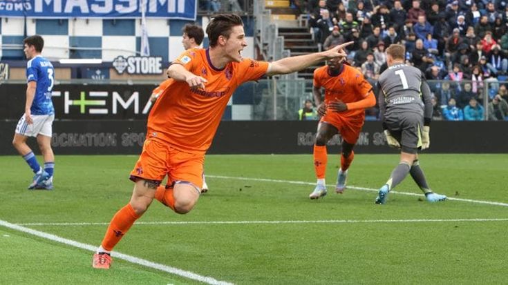 La Fiorentina si rilancia, colpo grosso a Como (1-2). Vanoli sorride: “Questo è lo spirito giusto”