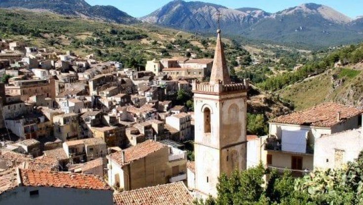 Palermo, il Comune di Isnello revoca dopo 97 anni la cittadinanza onoraria a Mussolini