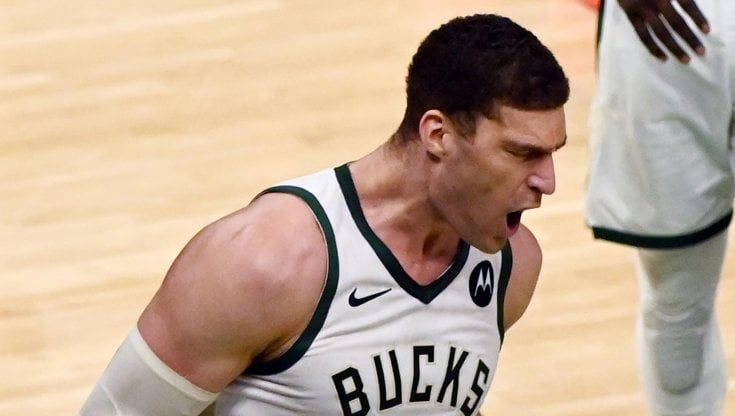 Basket, playoff Nba: Milwaukee a un passo dalle Finals, Atlanta con le spalle al muro