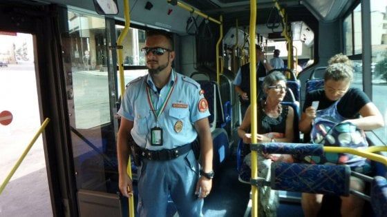 Palermo, Amat: vigilantes sui bus 806, raddoppiati i biglietti obliterati