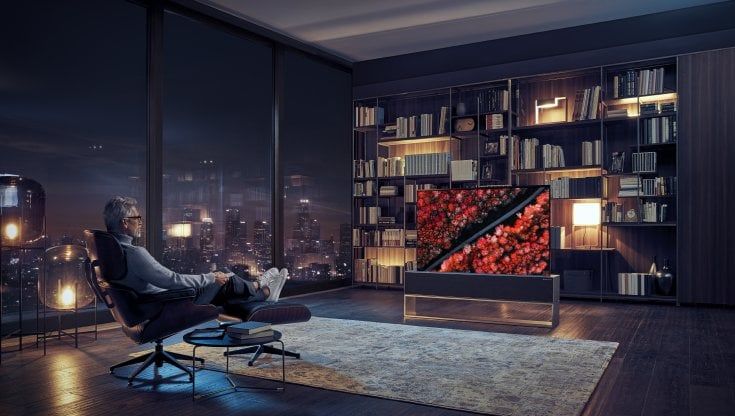 Lg Signature: arriva anche in Italia Oled R, la prima tv che si arrotola  