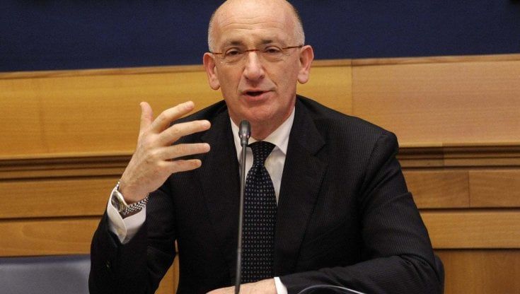 Giustizia, in piazza con i penalisti spunta Sisto, sottosegretario di lotta e di governo