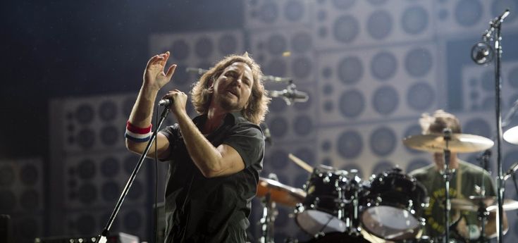 Pearl Jam, la prima volta da rockstar - fotoA San Siro emozioni e grande spettacolo