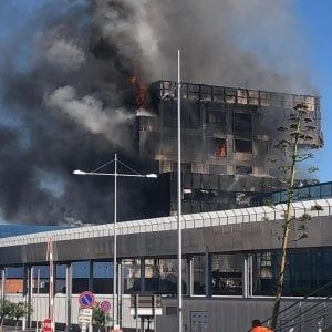 Incendio Autorità Portuale di Savona: "Valutiamo il trasloco"