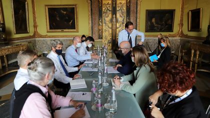 G20 Napoli, i grandi della terra a Palazzo Reale: Kerry incantato dal Plebiscito