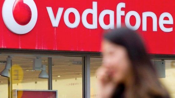 I lavoratori Vodafone vincono la causa: "Illegittimo il trasferimento da Ivrea a Milano"