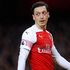 Coronavirus, Arsenal: Özil e altri due ribelli rifiutano il taglio dell'ingaggio