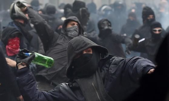 Noexpo, i casseur arrestati a Genova indagati per devastazione