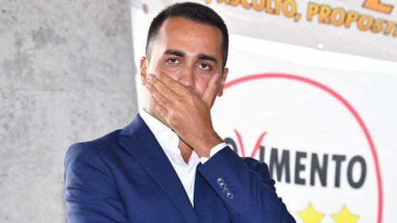Di Maio a Circo Massimo: "Se gli iscritti vorranno, sarò candidato premier". Ma chiude al Carroccio