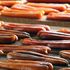 Pesca a mano e coltello affilato, sale e tempo: così nasce la bottarga di Cabras