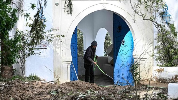 Sidi Bou Saïd, una Niscemi sull'altra sponda. Nel borgo-gioiello tunisino devastato da Harry
