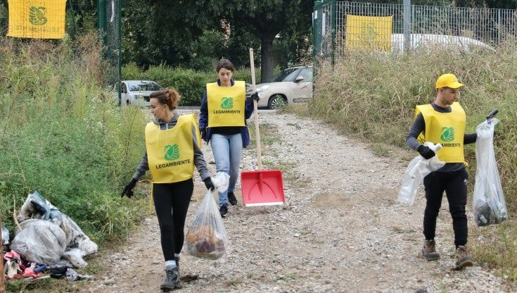 Armati di pala e scopa, “Puliamo il mondo”. Clima e pace al centro della kermesse