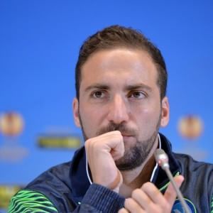 Higuain, il futuro è azzurro: ''Non lascerà Napoli''