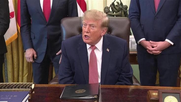 Trump: "Zelensky deve voler chiudere questa guerra. Se non finisce peggiorerà sempre"