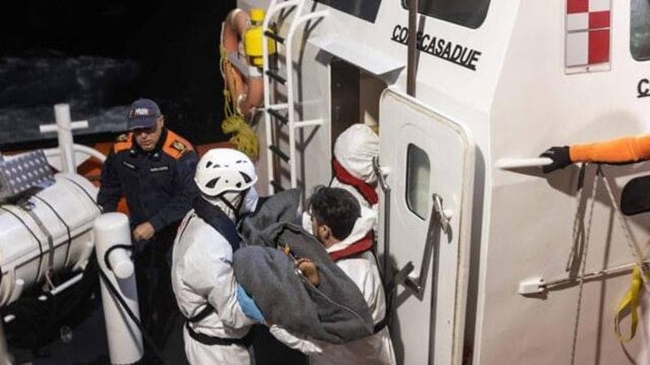 Sea Watch disobbedisce e dichiara lo stato di necessità, tutti i naufraghi sbarcano a Trapani