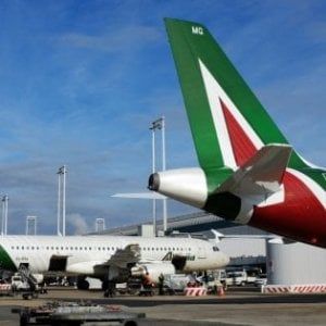 Alitalia, maggio col turbo: crescono passeggeri e ricavi