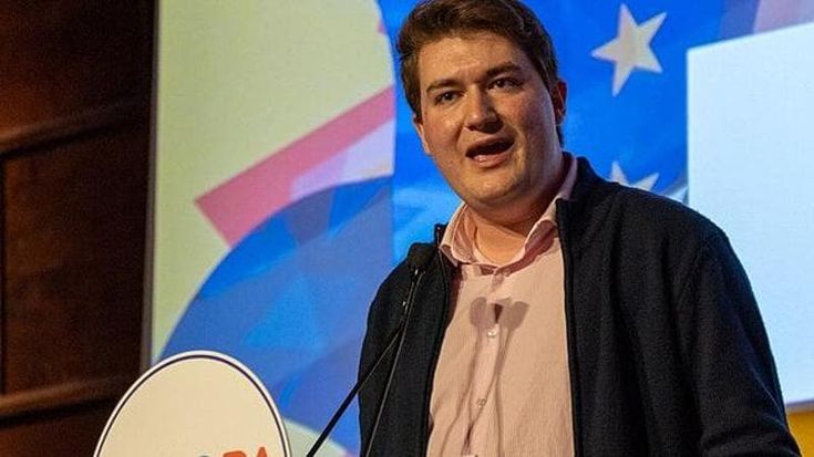 Hallissey, 21 anni e già presidente di +Europa: “Contano solo le battaglie che facciamo”