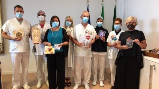 Bergamo, 600 cuori per i medici e gli infermieri impegnati nell'emergenza Covid 