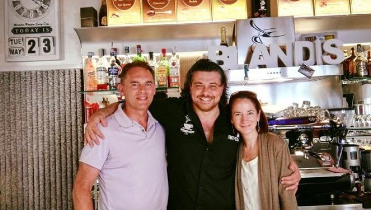 Siena, il titolare del bar: "Quando Avril Haines veniva qui a chiacchierare di vino e a prendere il caffé"