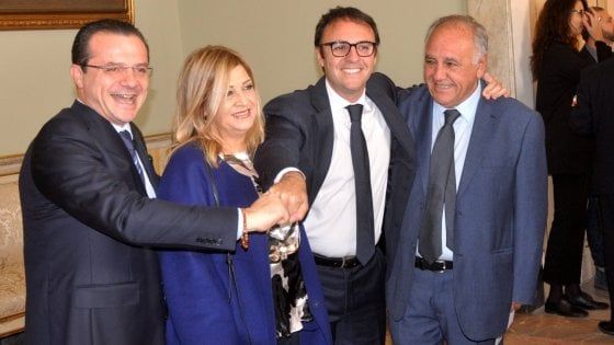 Caos rifiuti in Sicilia, lo sfogo del neo assessore: "Faccio i conti con una grande solitudine"