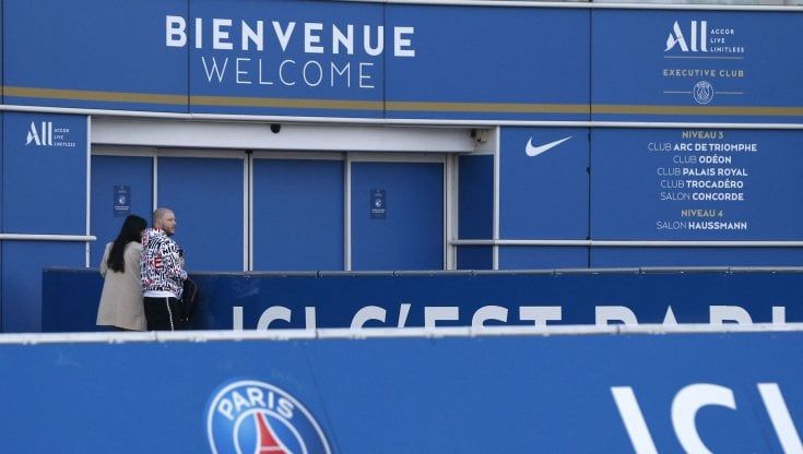 Parigi in attesa di Messi, un altro diamante per Pochettino. Il tridente con Neymar e Mbappé promette valanghe di gol
