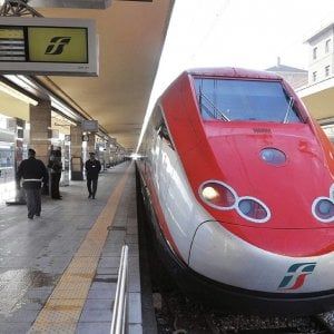 Trenitalia: "Non toglieremo gli abbonamenti dell'Alta velocità, ma i prezzi saranno più alti"