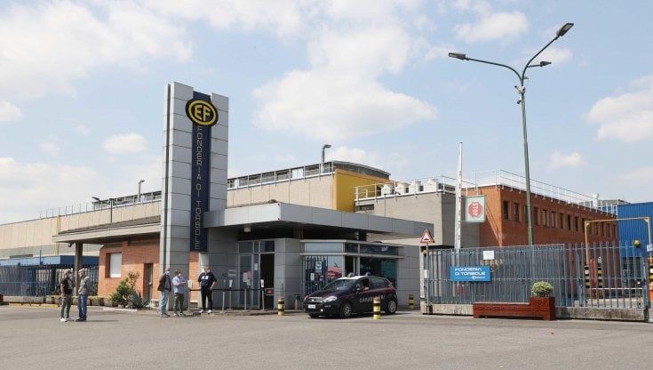 Incidenti sul lavoro, operaio 55enne muore in una fonderia a Torbole Casaglia precipitando in una botola