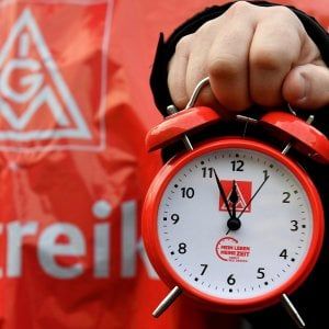 L'illusione dei salari in crescita: tanto rumore, poca sostanza in busta paga