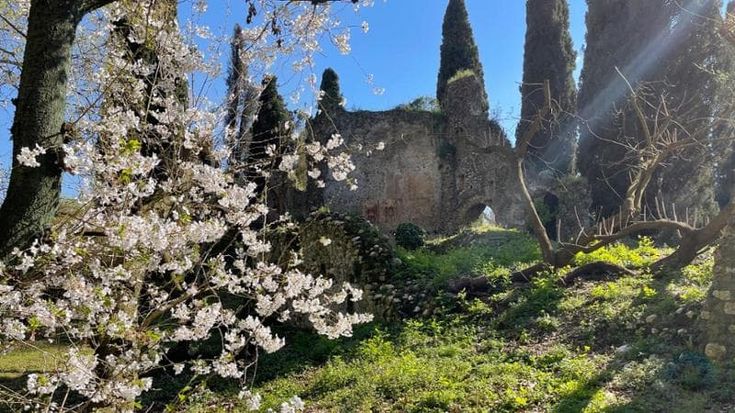 Ninfa, riapre nel fine settimana il giardino più bello e più romantico del mondo