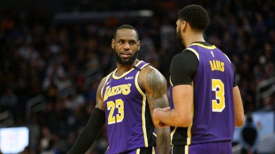 Basket Nba: Toronto non si ferma, bene Lakers, Milwaukee e Denver. Crollano i Clippers