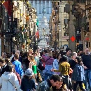 Cinesi in cima alla classifica dello shopping tax free