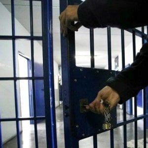 Carcere di Parma, detenuto fa esplodere bomboletta a gas in cella