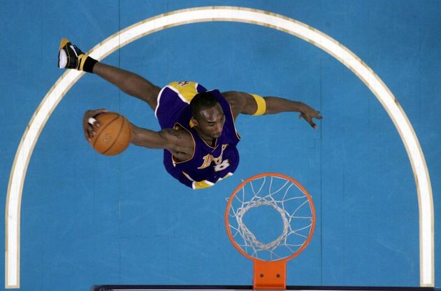 "Kobe, vieni a Bologna per la tua festa d'addio al basket"