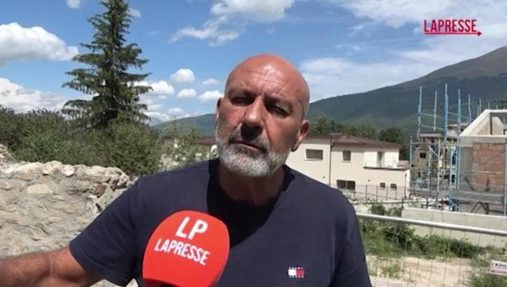 Terremoto Amatrice, il racconto dell'ex sindaco Pirozzi e quella telefonata: "Il paese non c'è più"