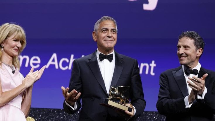 Venezia 83, effetto George Clooney: 20mila al Lido. “Nessuno arriva da nessuna parte da solo”