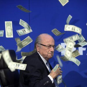 Fifa, favorito lo sceicco: "Lotta alla corruzione"