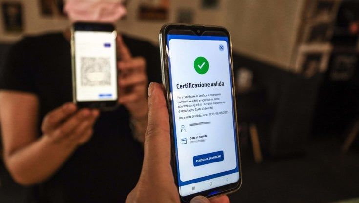 Covid, emendamento a settembre per prolungare il Green Pass a 12 mesi