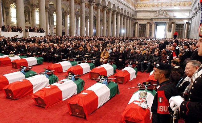 Nassirya, il figlio di una vittima"Non dormo da dieci anni"