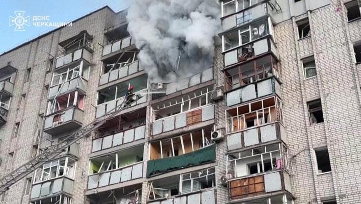 Ucraina, massiccio attacco russo su diverse città. Kiev: "Usati oltre 500 missili e droni"