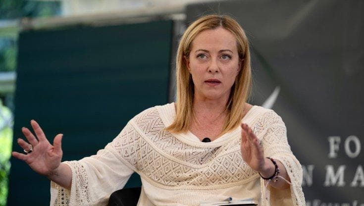 L’allarme di Le Monde: “La destra conservatrice alla conquista della cultura italiana: vuole anteporre le idee ai contenuti”