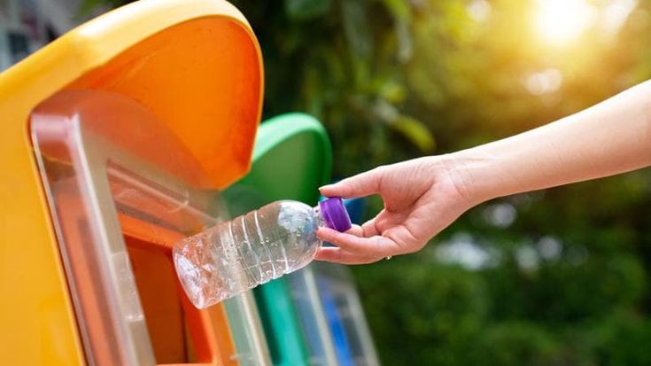 Dalla raccolta differenziata a quella selettiva: come la plastica può diventare una risorsa