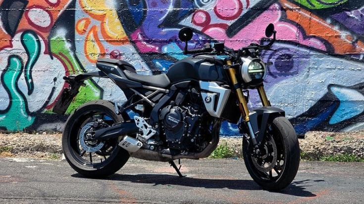 Suzuki GSX-8T, la prova della naked dal look rétro ma con prestazioni moderne