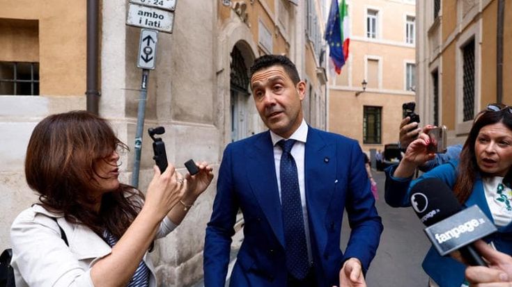 Scontro Meloni-Vannacci: “Fa il gioco della sinistra”. La replica: “Hanno paura”