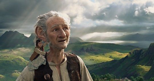 'Il GGG - Il Grande Gigante Gentile', il cinema di Spielberg fa la parte del gigante
