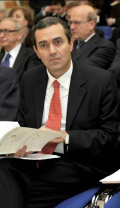 De Magistris si promuove: due anni da sindaco, entusiasmo intatto