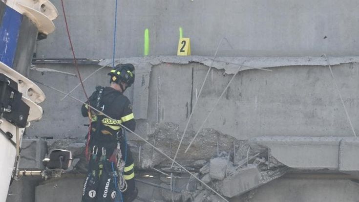 Crollo nel cantiere Esselunga di Firenze, trovato e recuperato il corpo senza vita dell’ultimo operaio: i morti salgono a cinque