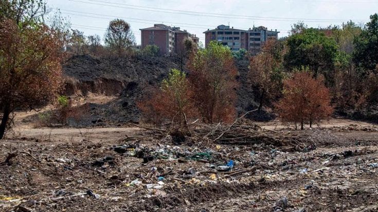 La terra dei fuochi brucia ancora, doppia inchiesta dopo il rogo nella discarica di Fonte Laurentina