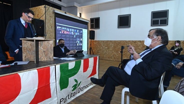 Il Pd archivia le primarie e apre a Italia viva. Orlando: “Non ci sto”