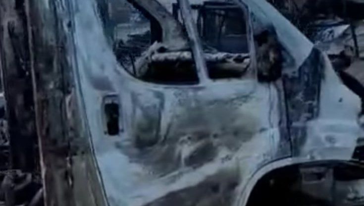 Incendio Roma, i camperisti che hanno perso il veicolo nel rogo di via Aurelia: "Siamo devastati"