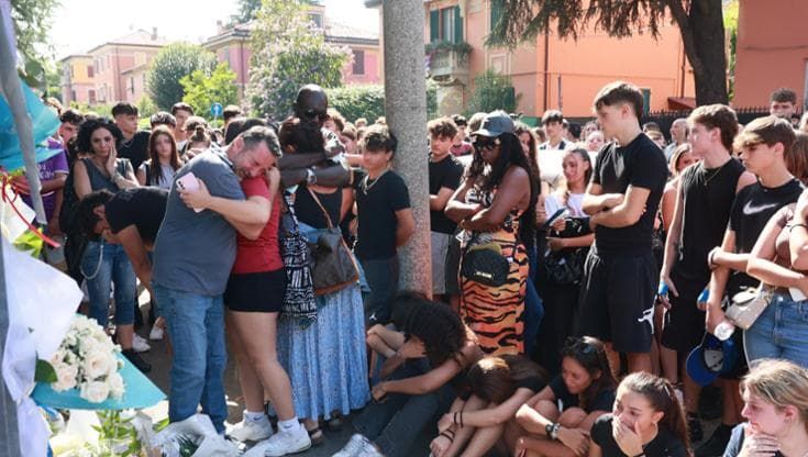 Scuola, allarme coltelli: “Abbiamo chiesto aiuto agli agenti”